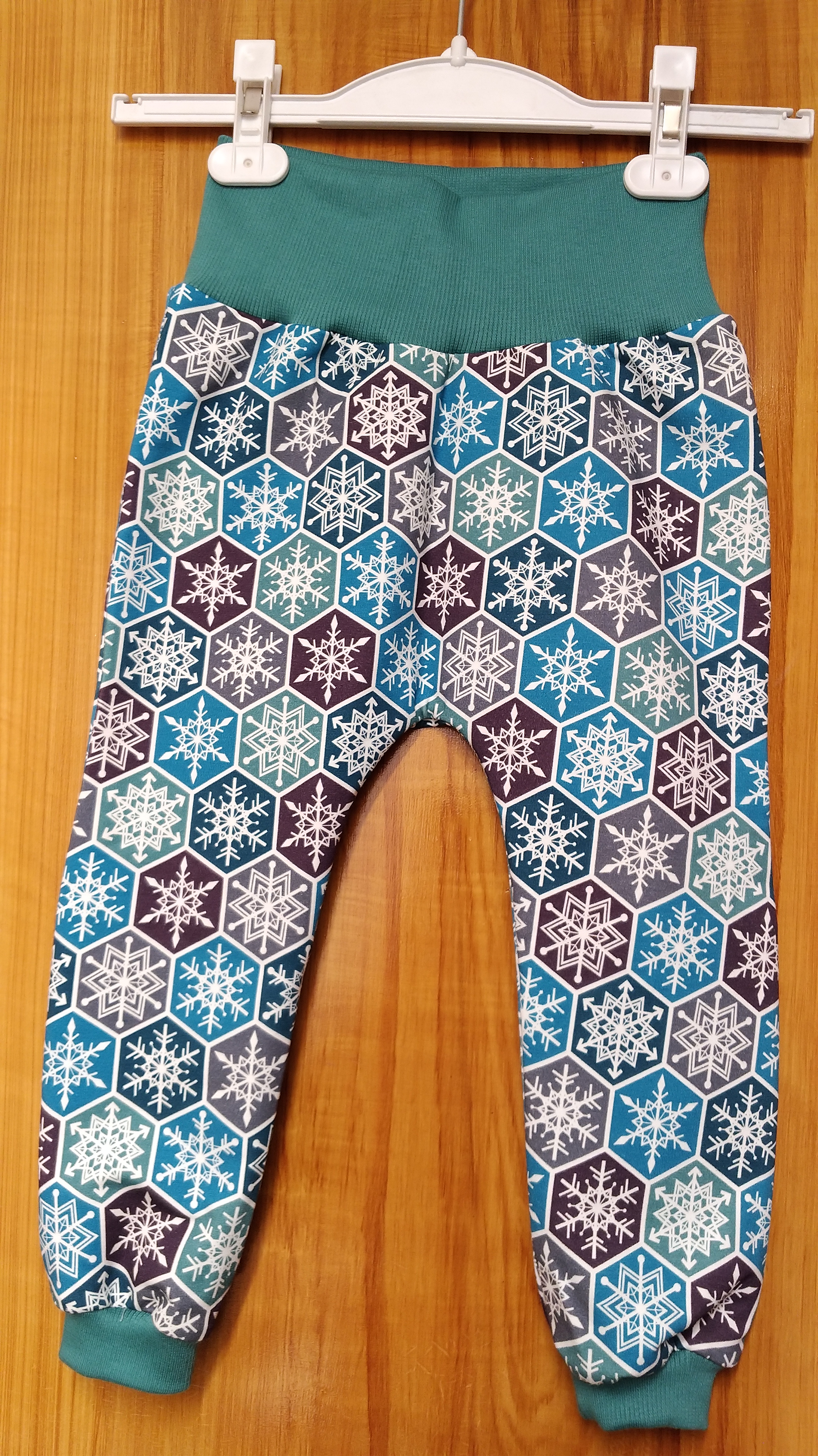 Baggy - Vločky v hexagonech, vel. 98
