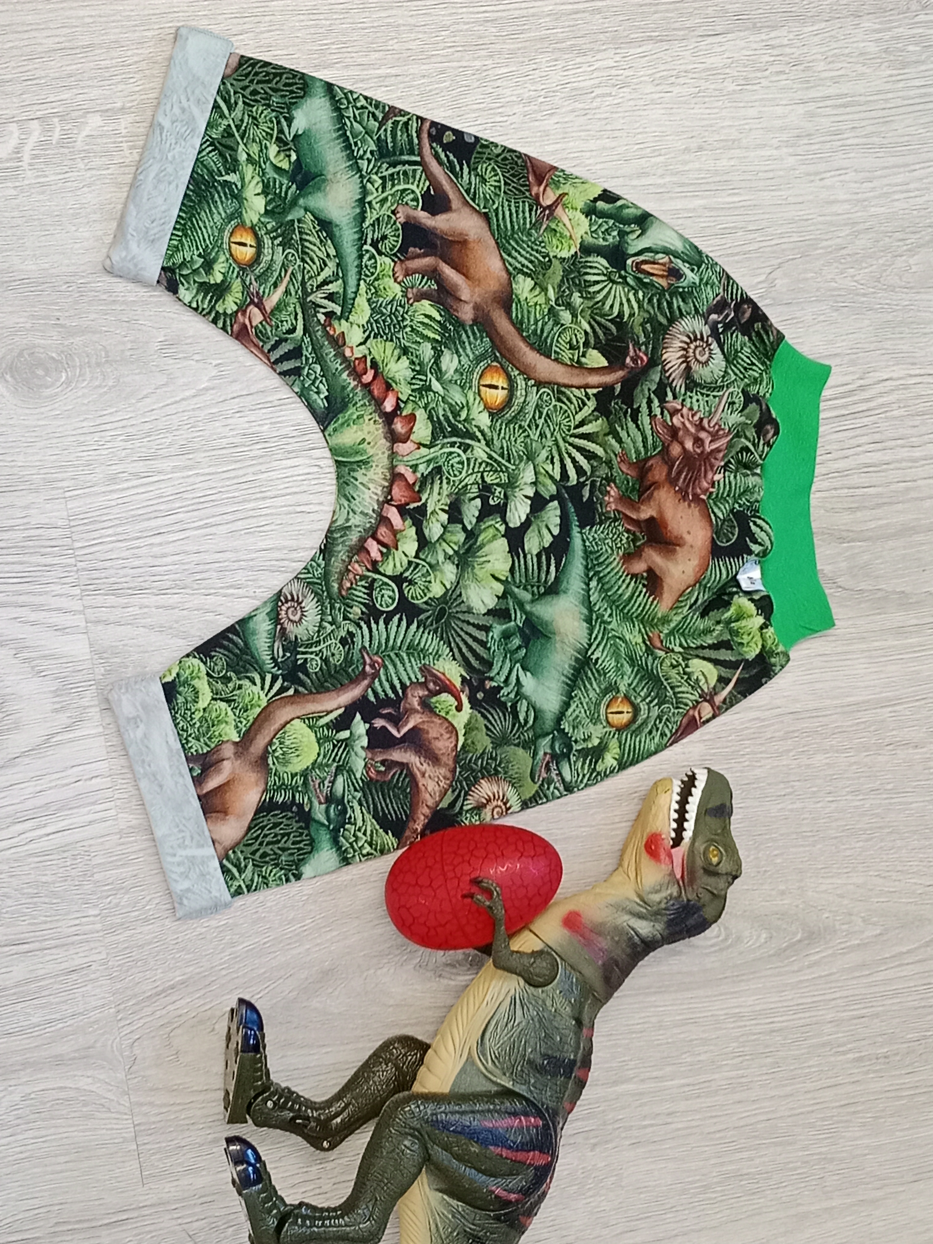 Úplet - Dino