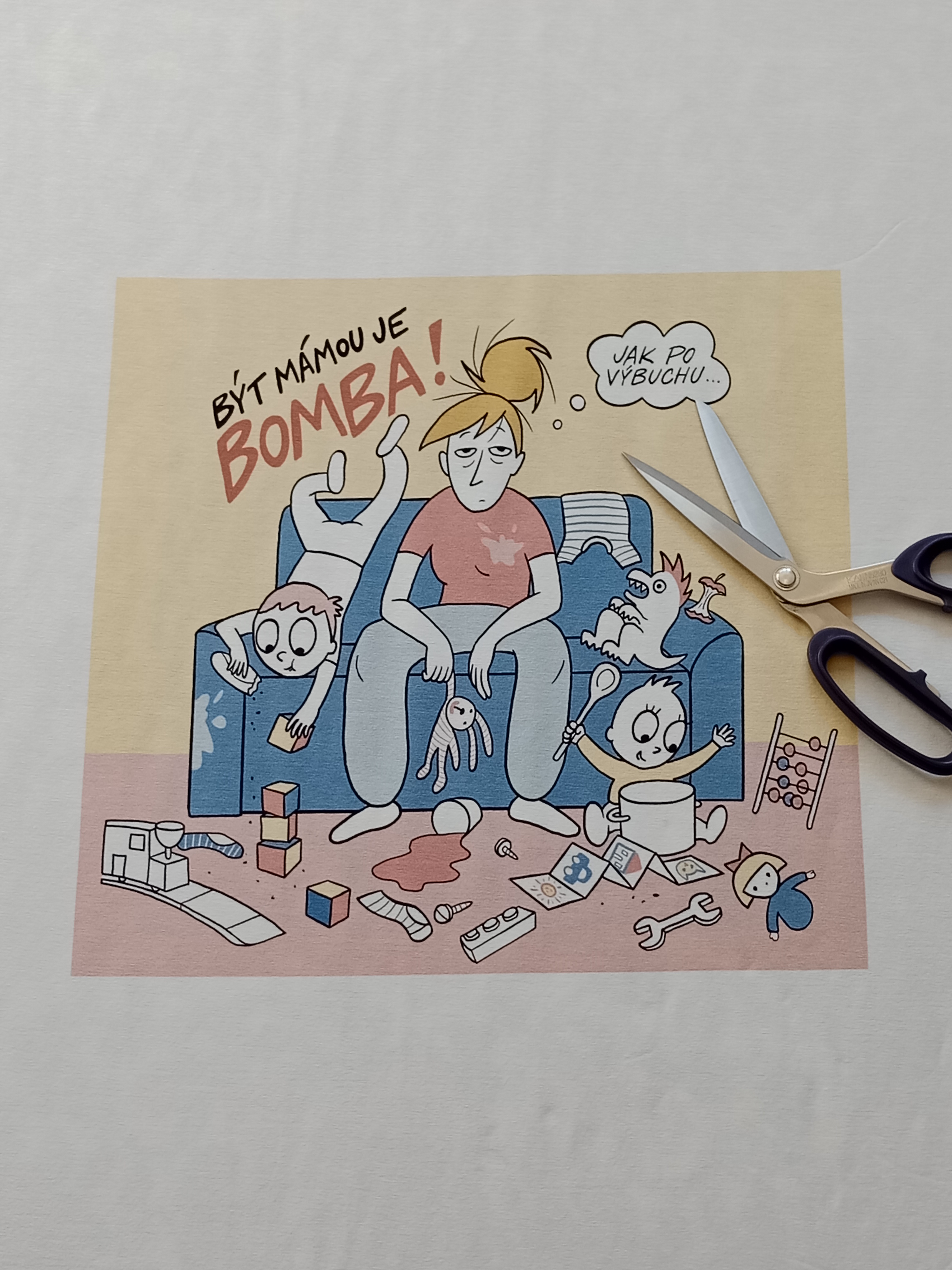 Panel úplet - Být mámou je BOMBA! Modrý gauč