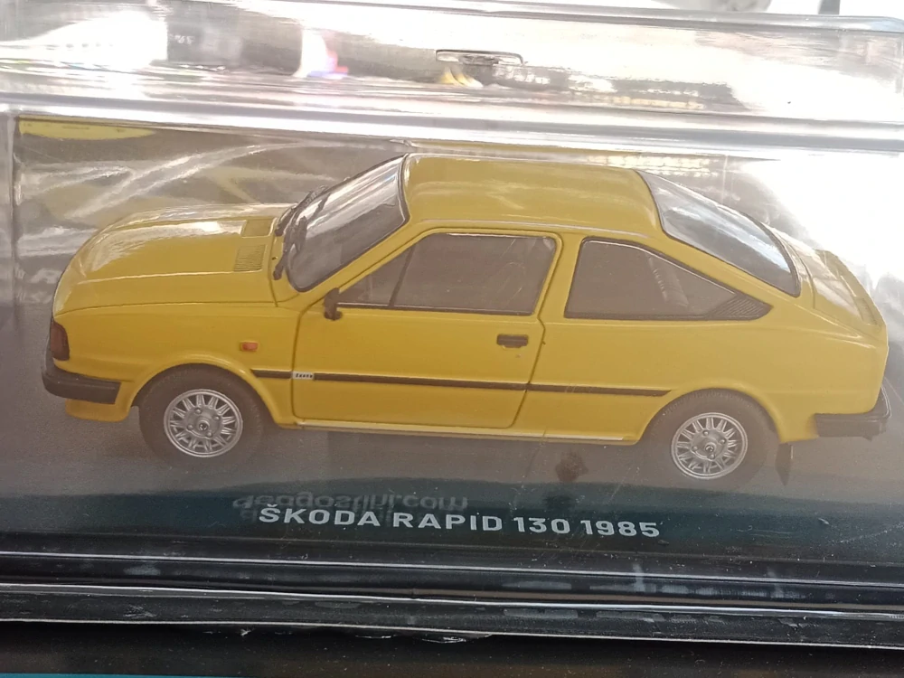 ŠKODA nadčasové ikony 1:24 - Škoda Rapid 130 - č. 3