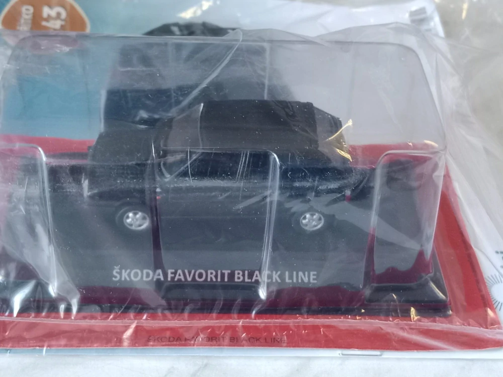 Velká historie v malých modelech ŠKODA 1:43 - Škoda Favorit Black line 1994 - č. 36