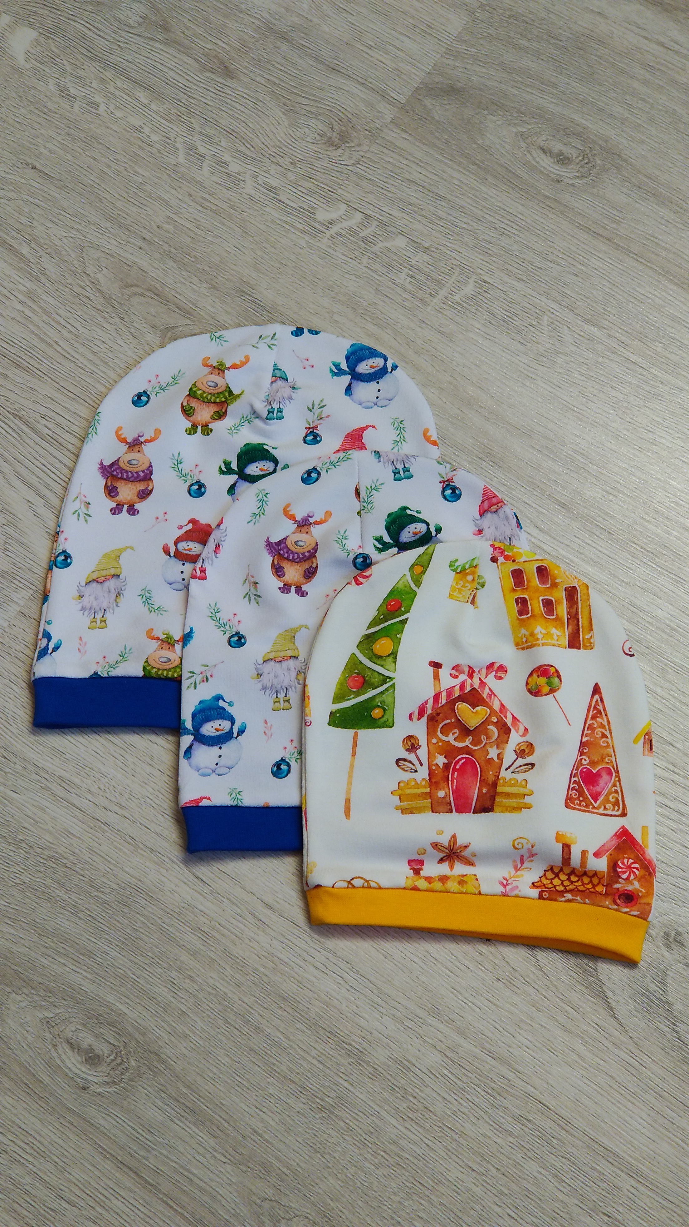 Čepice jednostranná s nápletem - Perníčky na světlé