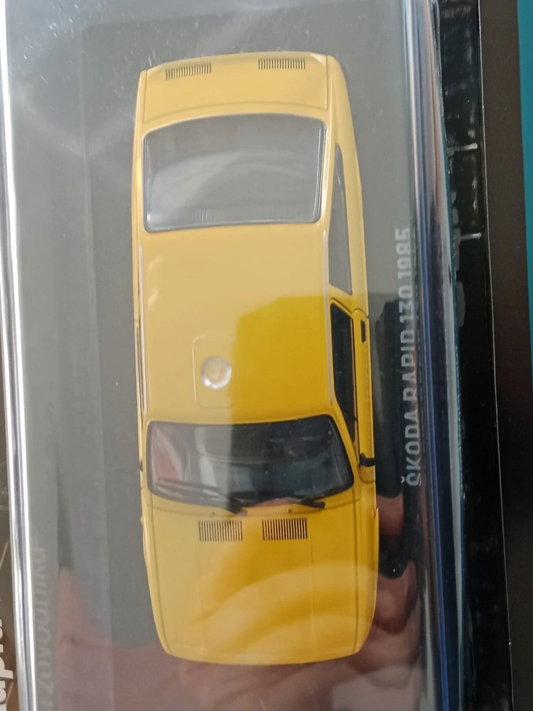 ŠKODA nadčasové ikony 1:24 - Škoda Rapid 130 - č. 3
