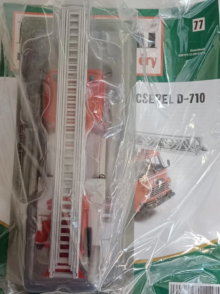 Kultovní náklaďáky minulé éry - Csepel D - 710 - č. 77