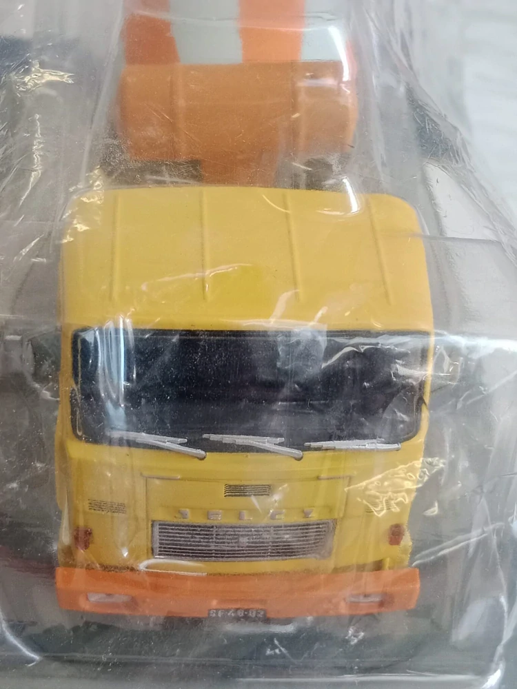 Kultovní náklaďáky minulé éry - Jelcz 640 - č. 20