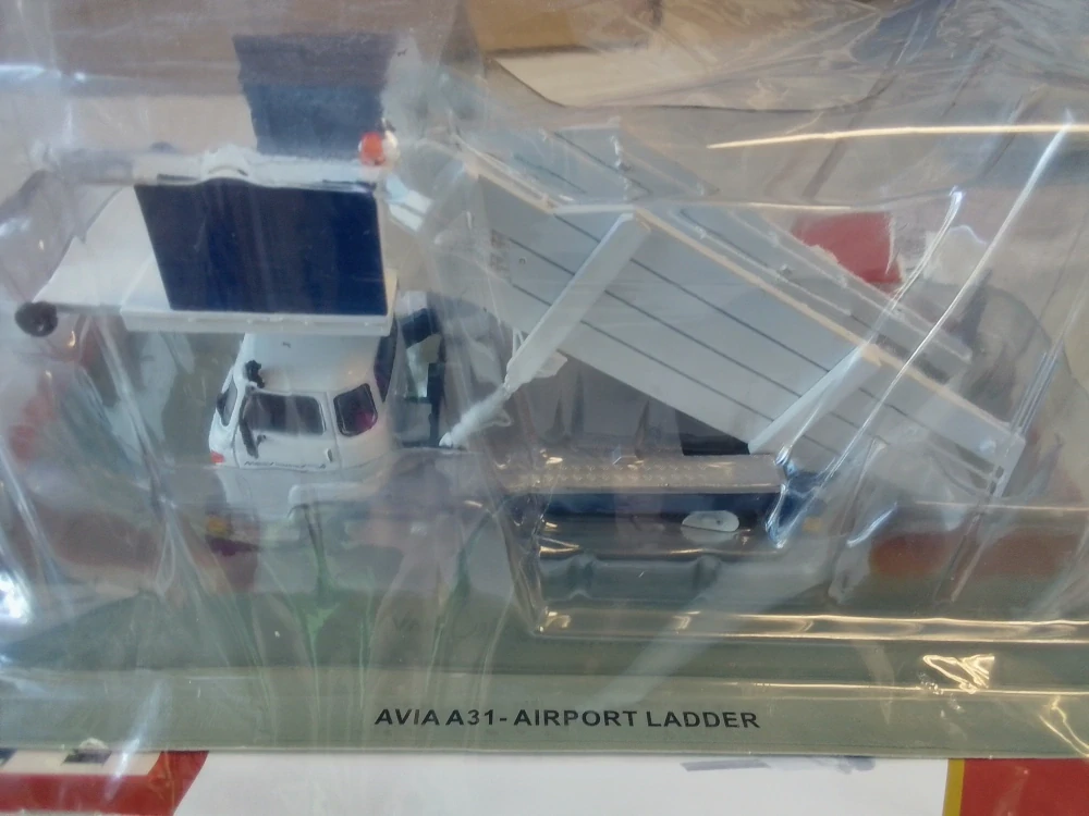 Kultovní náklaďáky minulé éry - Avia A31 - Airport ladder - č. 79