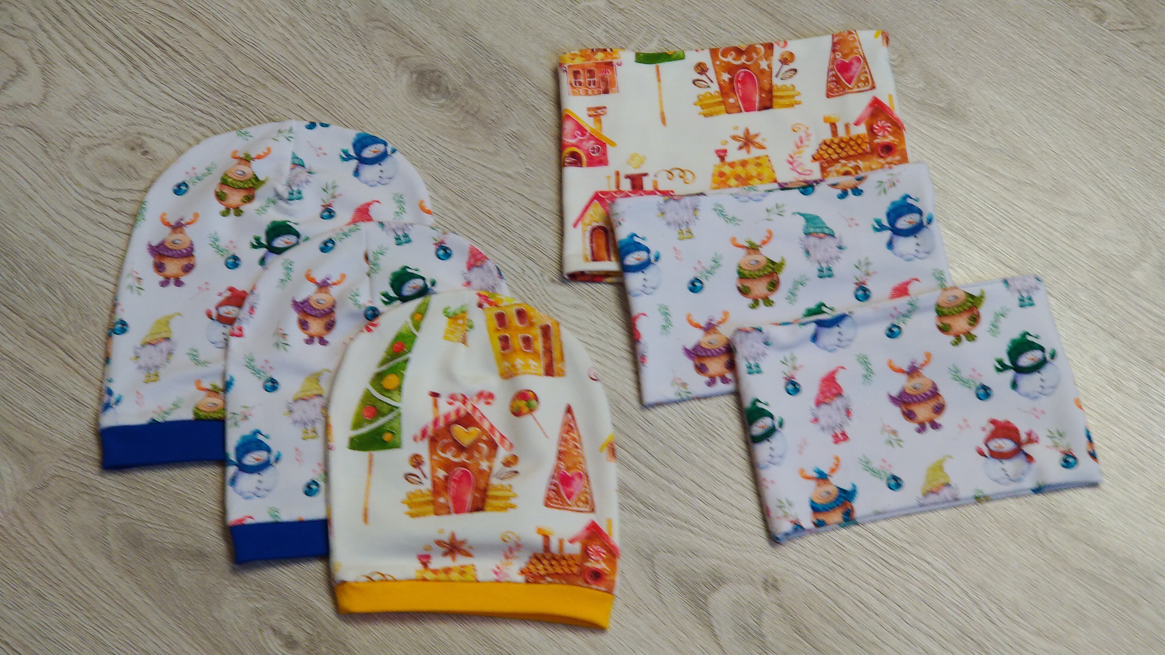 Čepice jednostranná s nápletem - Perníčky na světlé