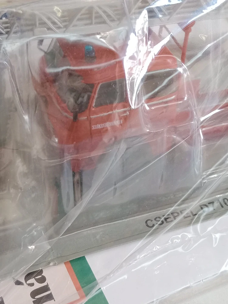 Kultovní náklaďáky minulé éry - Csepel D - 710 - č. 77