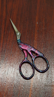 Nůžky vyšívací ČÁP barevné 9 cm